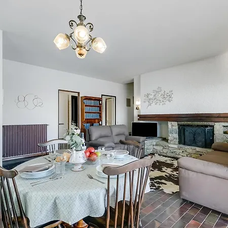 Lago Azzurro Villa: Infinity Lake View - Happy Rentals * Premeno